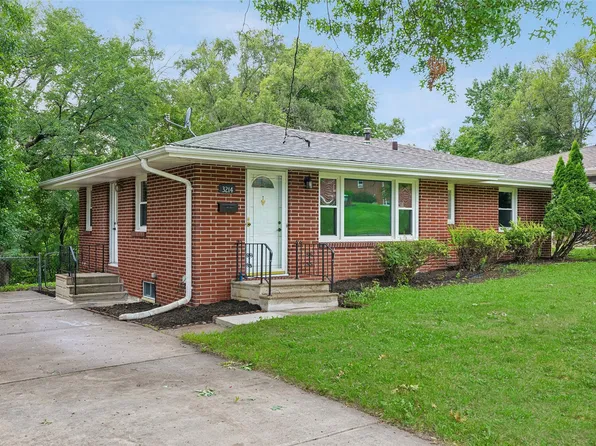 3214 Fairlane Dr, Des Moines, IA 50315