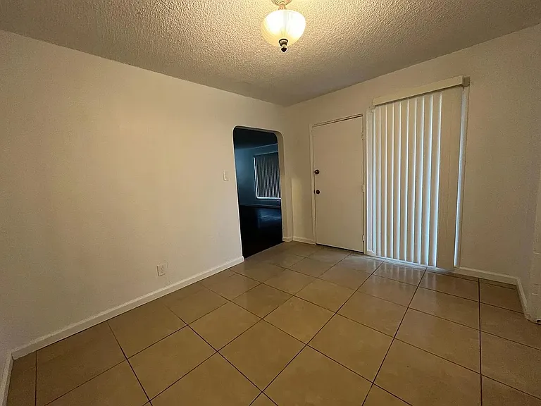 235 E Coolidge Ave — Photo 6