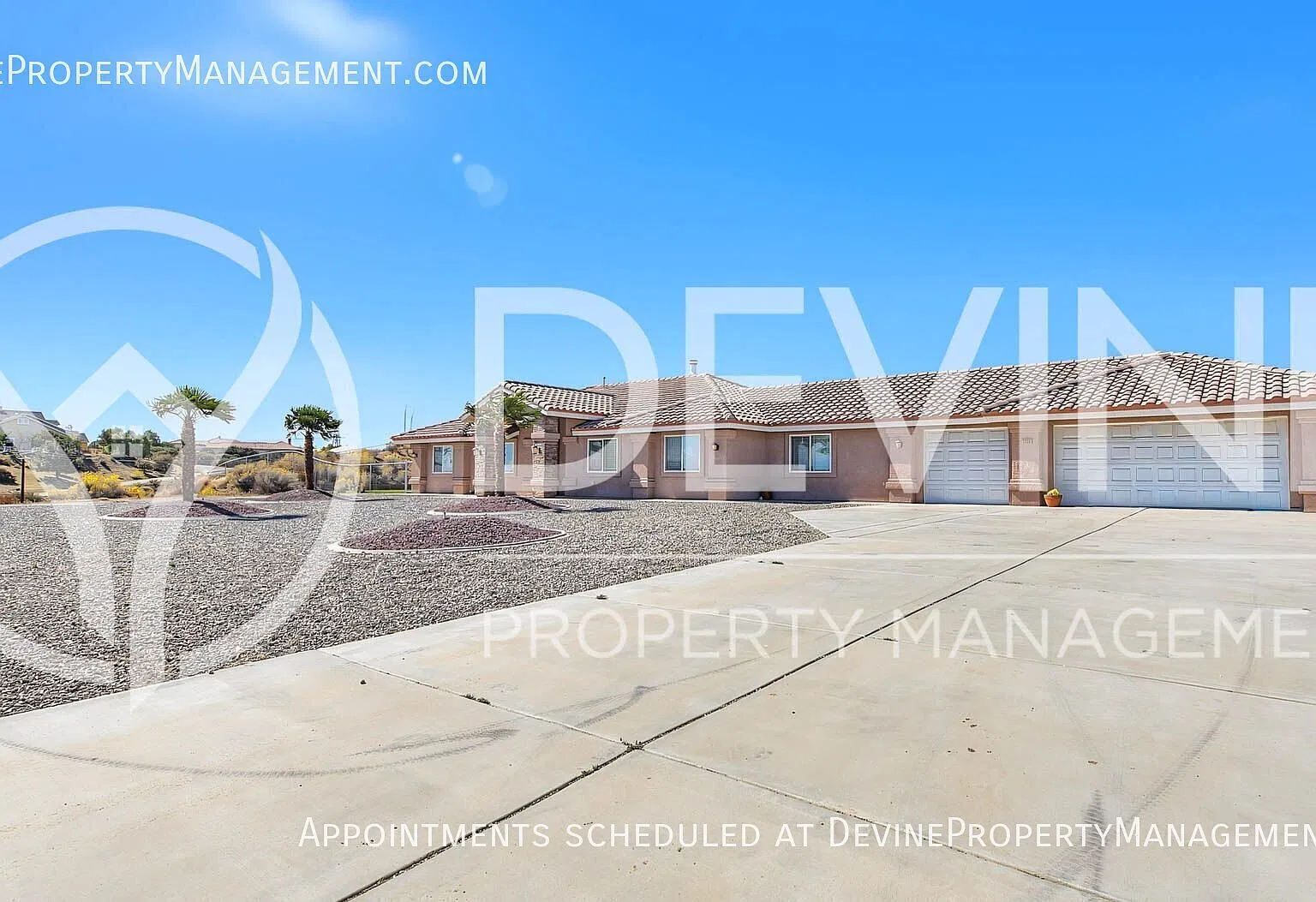 Oak Hills Spacious 4-Bedroom Single-Story Home on 2.26 Acres — Photo 2