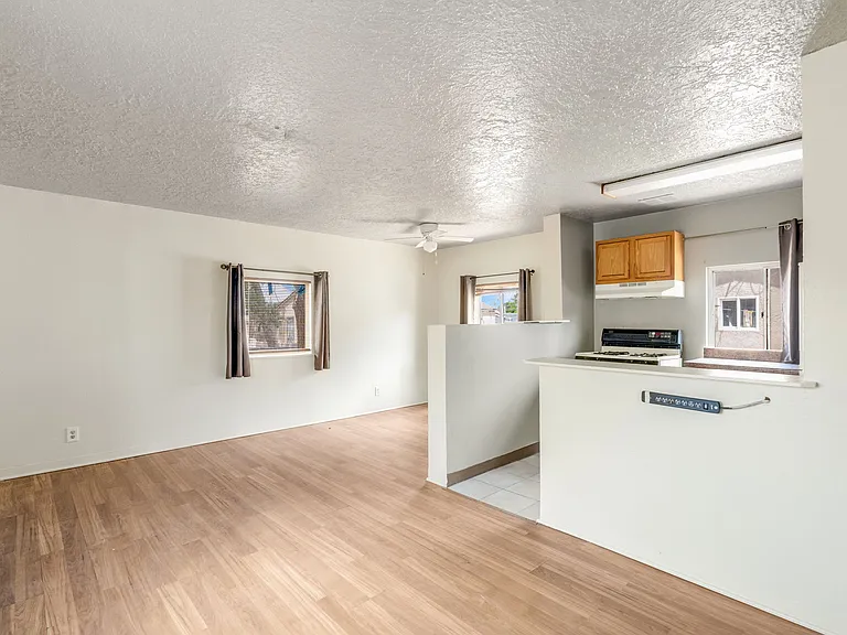 405 Utah St SE #D — Photo 2