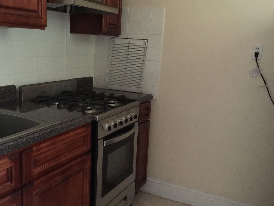 1st image of 2100 Westbury Ct APT 3E