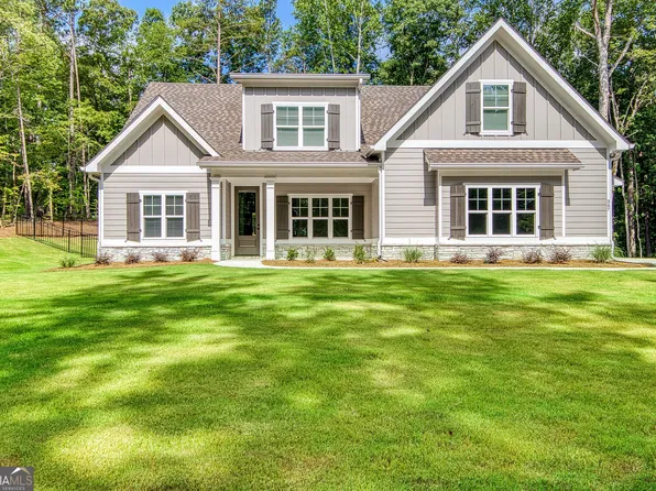 347 Crestwood Rd, Tyrone, GA 30290