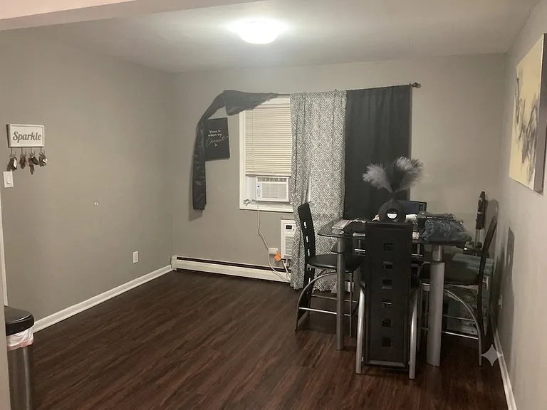 5633 Edge Lake Dr #1W — Photo 3