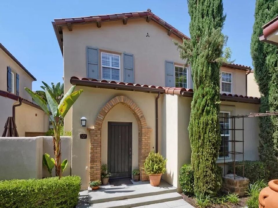 1st image of 107 Canyoncrest