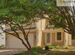 1152 E Meadow Ln, Olathe, KS 66062