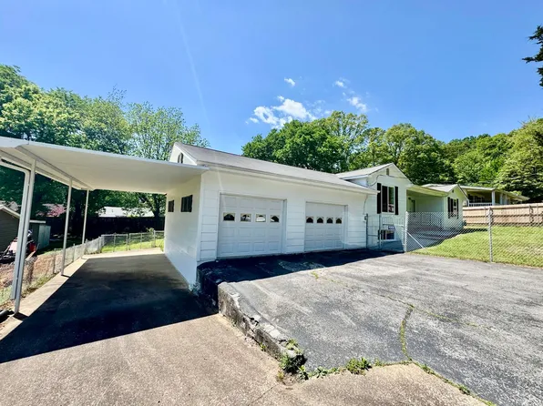 216 W Walden Cir, Soddy Daisy, TN 37379