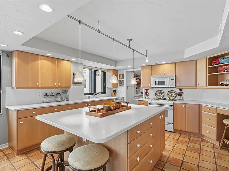 97 Sunset Dr #501 — Photo 19