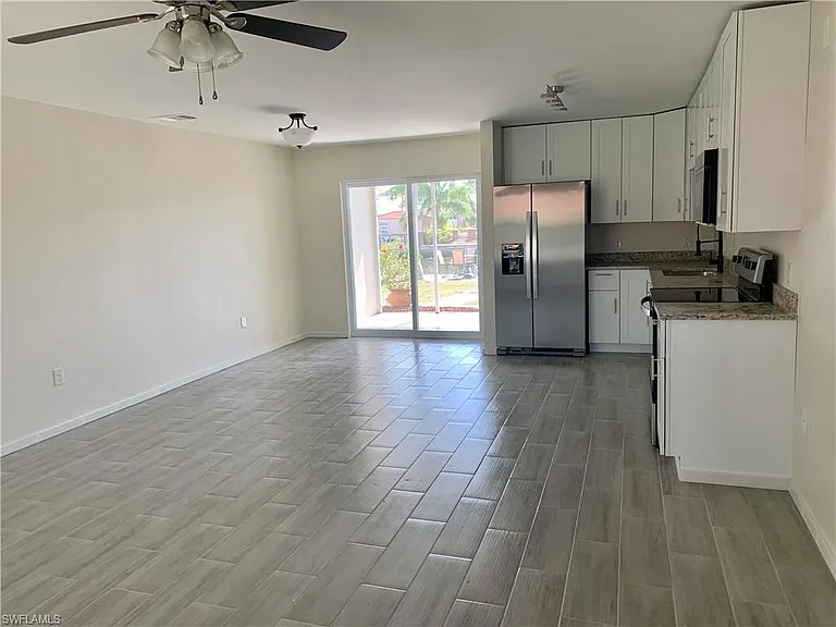 4833 Esplanade St — Photo 2
