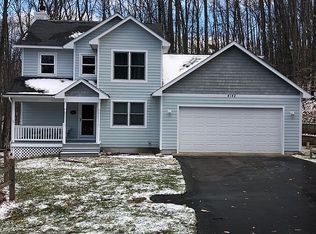 4142 Cranberry Ln, Williamsburg, MI 49690