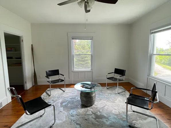 261 Russells Mills Rd #2, Dartmouth, MA 02748