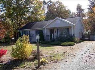 153 Rimbrave Dr, Gansevoort, NY 12831