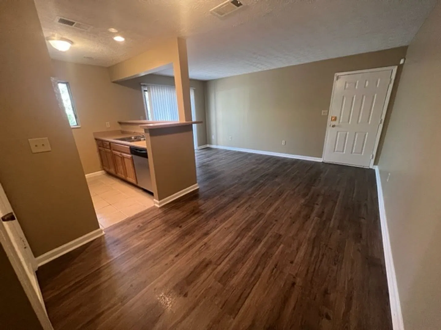 Campus View Apt-Walking Distance to UGA! — Photo 3