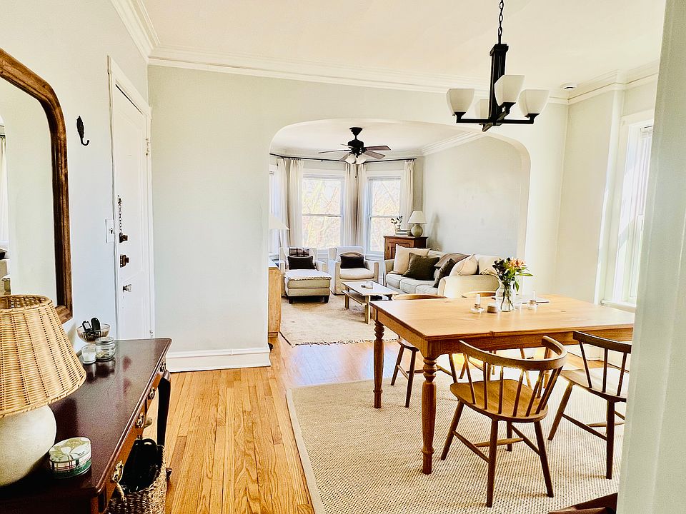 1st image of 2101 W Waveland Ave #3