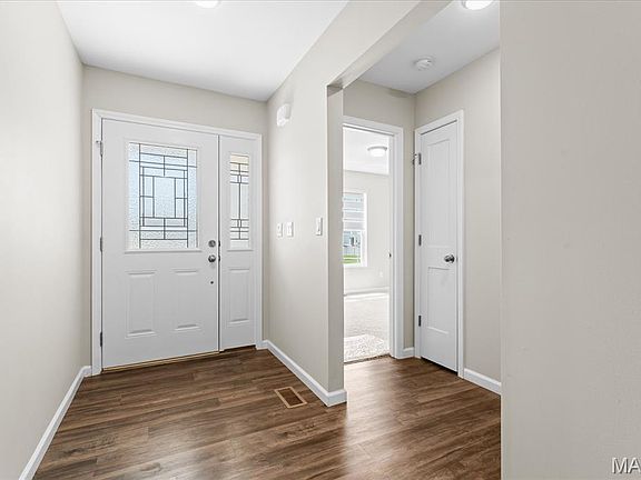 4th image of 7053 Richmond Dr