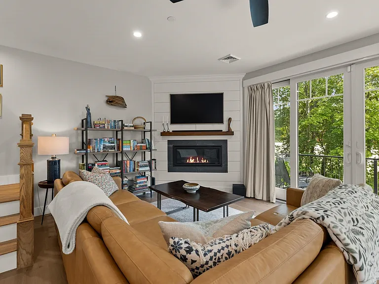 28 Little Bay Dr #28 — Photo 12