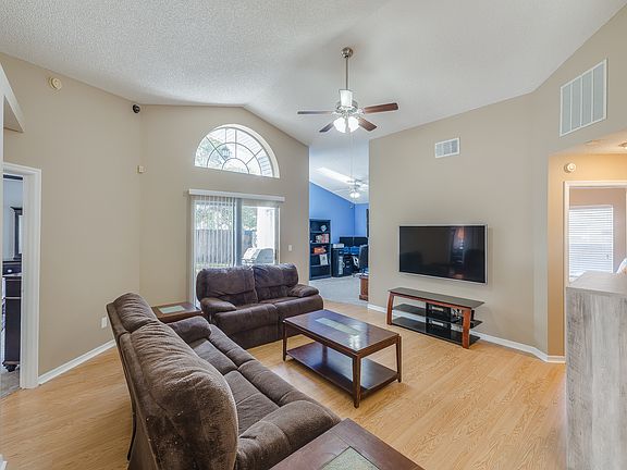 2nd image of 2549 Newbolt Dr