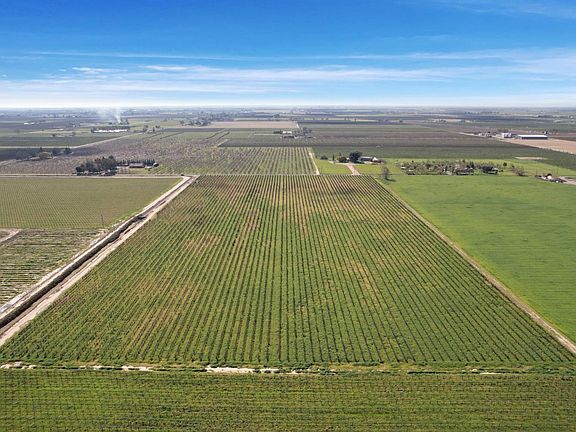 4th image of 4923 W Acampo Rd