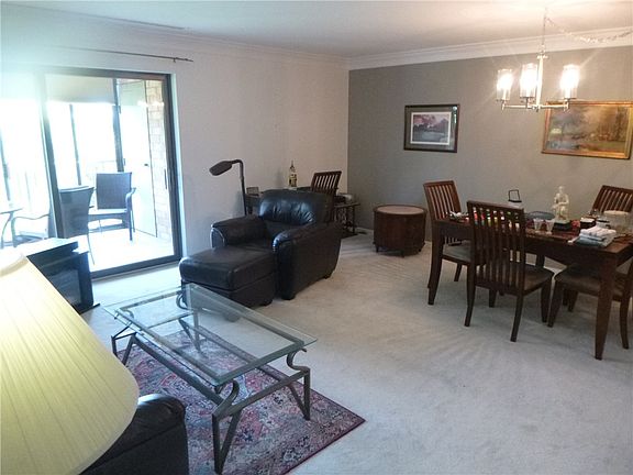 4th image of 2525 Greensburg Pike APT 202
