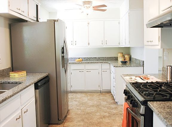 4th image of 3611 Oakmont Ave