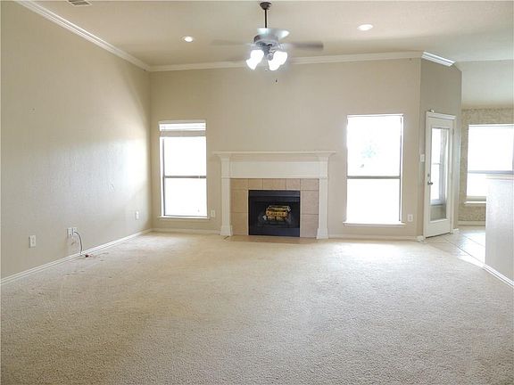 5th image of 325 Wonder Oak Ct