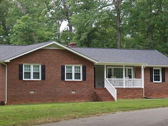 2nd image of 2017 Fairlane Dr