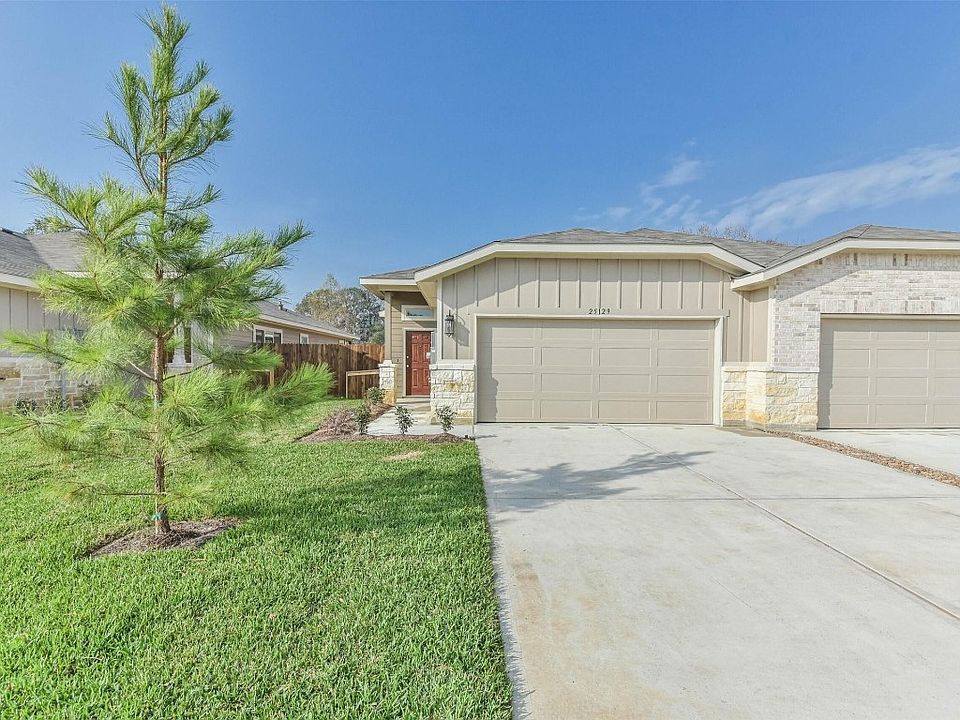 1st image of 725-729 Blackland Dr