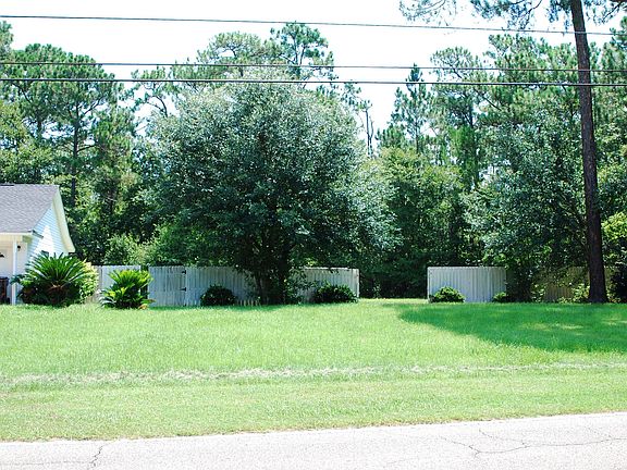 4th image of 2308 Dolphin Dr