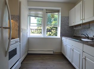 925 W Side Ave APT 4, Jersey City, NJ 07306
