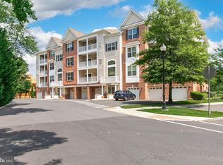 211 Breeders Cup Dr, Cherry Hill, NJ 08002