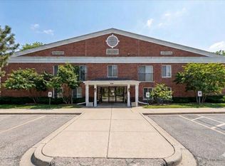 800 Ridge Rd APT 117, Wilmette, IL