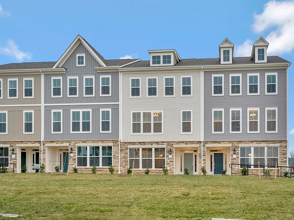 325 Crab Apple Dr #103