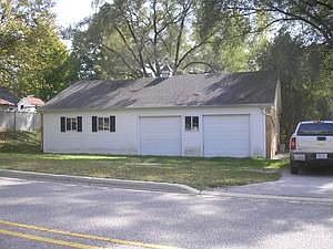 2nd image of 530 Pearl St