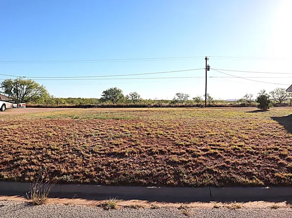 1211 Towncreek Dr, Sweetwater, TX 79556