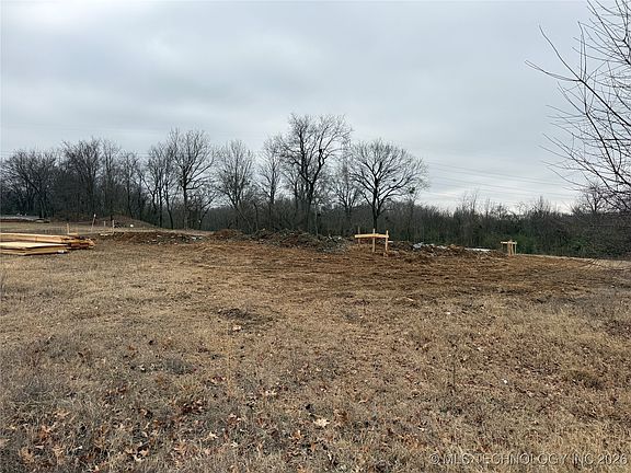 4th image of 4801 Poplin Ave