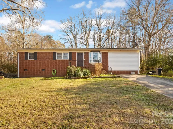 308 Hubbard St, Lincolnton, NC 28092