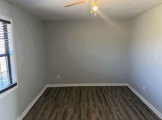 204 Michelle Ave APT F, Elizabethtown, KY 42701