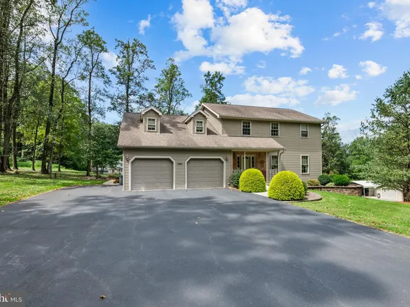 240 Ruth Rd, Fleetwood, PA 19522