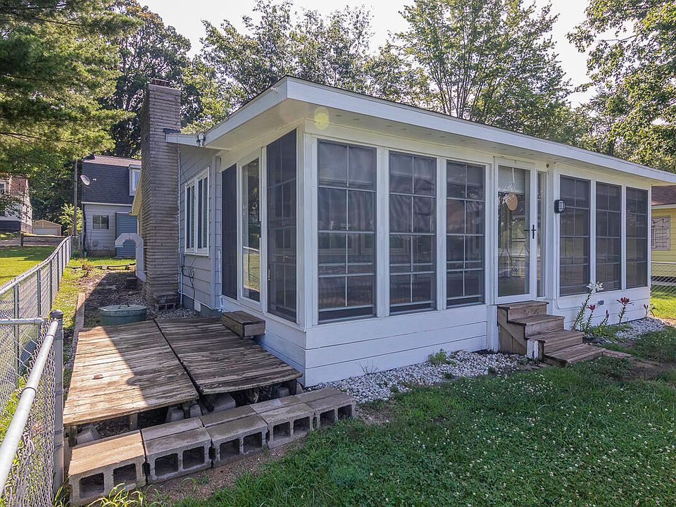 1st image of 124 Peterson Dr