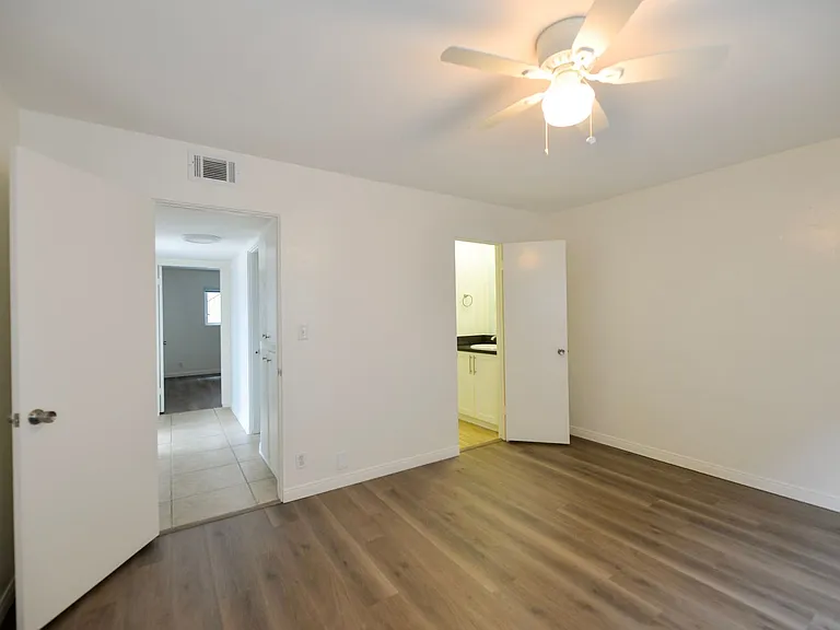 120 Calle Patricia — Photo 15