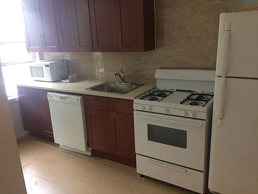 Rented by Maven Realty New York LLC | media 8