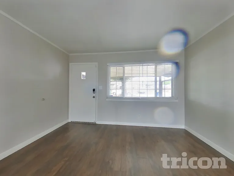 6900 Coronation Ct — Photo 3
