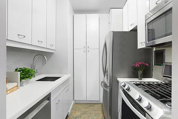 Sold by Elegran | media 3