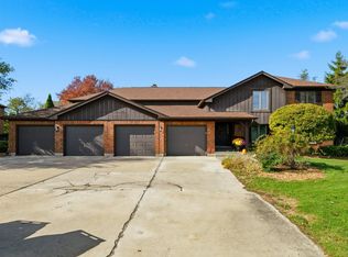 90 Golfview Ln APT D, Frankfort, IL