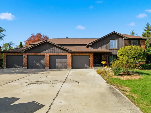 90 Golfview Ln APT D, Frankfort, IL 60423