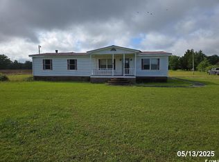 11 Lilac Ln, Nesmith, SC 29580