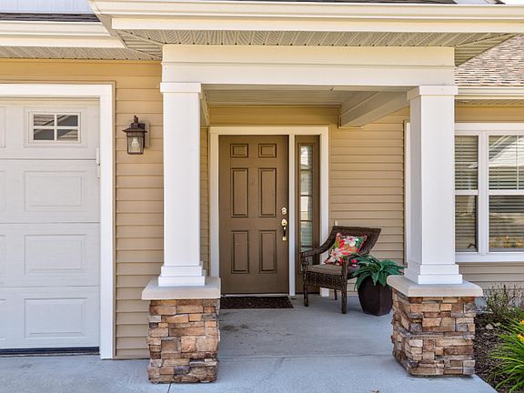2nd image of 11528 S Lake Dr #113