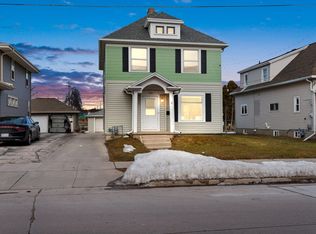 1612 Clark St, Manitowoc, WI 54220
