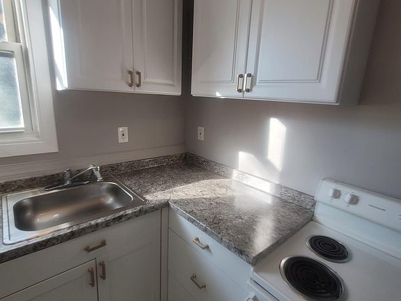 2nd image of 354 S 11th St Floor 3