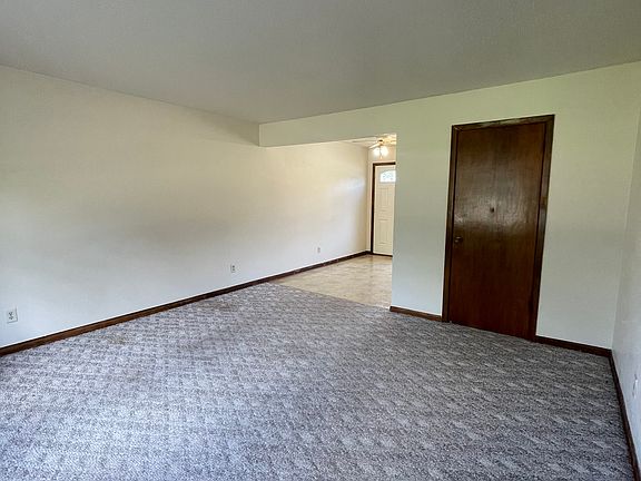 5th image of 1315 4th St W