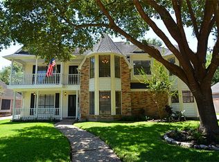 15719 Woodcroft Dr, Houston, TX 77095